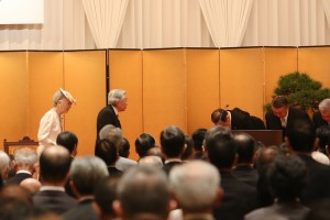 ご退場される天皇皇后両陛下