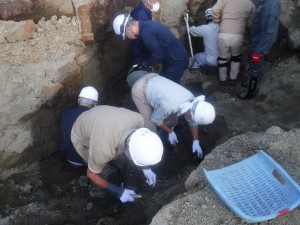 硫黄島遺骨収集作業掲載使用